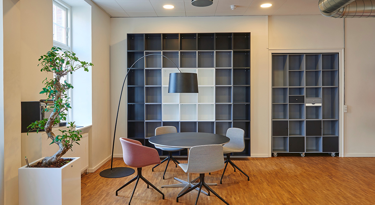 モダンな会議室